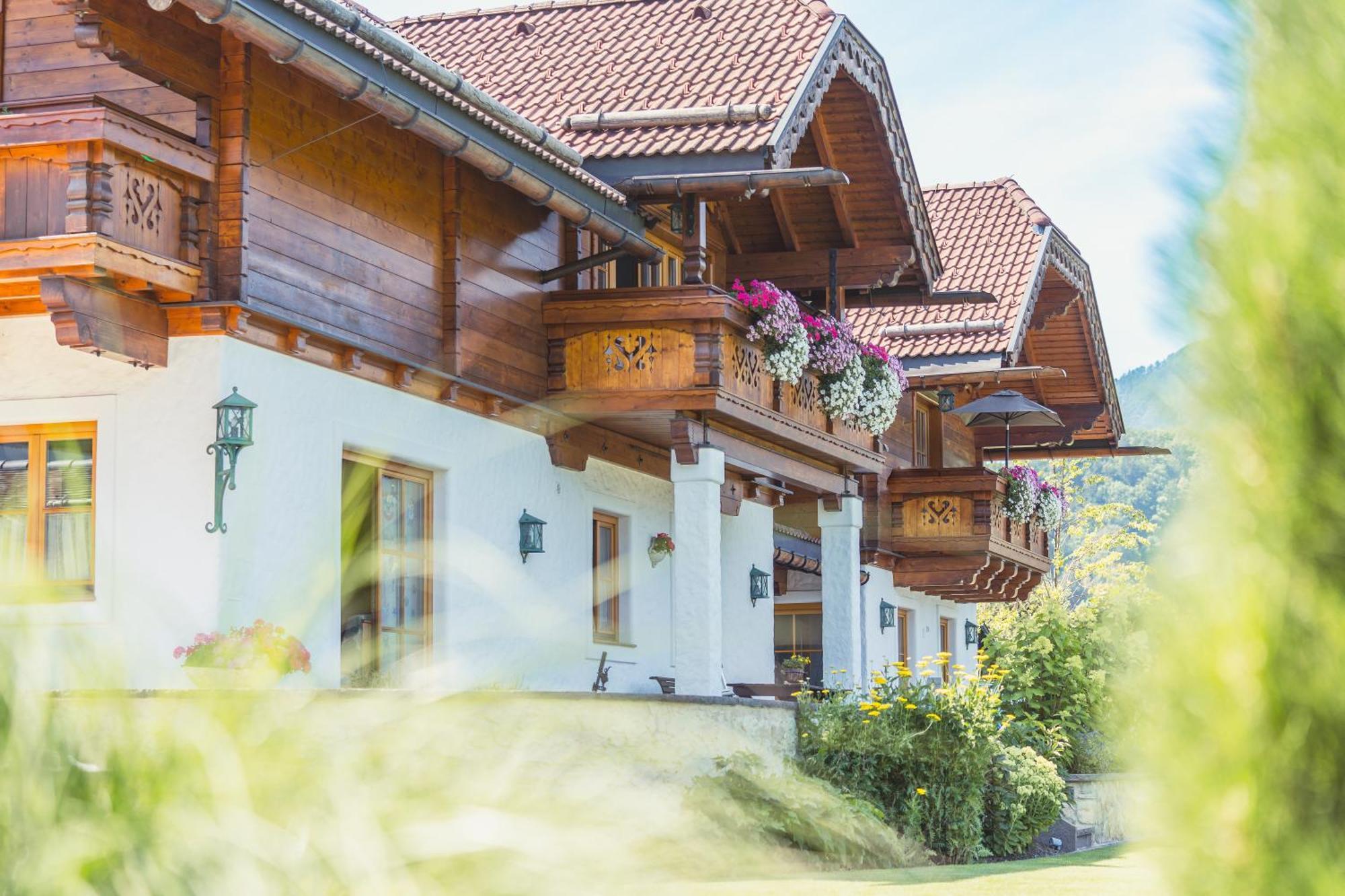 Ferienwohnung Schossleitner - Der Wohlfuehl-Ansitz Am Wolfgangsee Mit Weitblick Sankt Gilgen Exterior foto