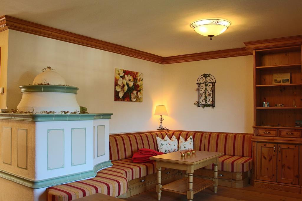 Ferienwohnung Schossleitner - Der Wohlfuehl-Ansitz Am Wolfgangsee Mit Weitblick Sankt Gilgen Quarto foto