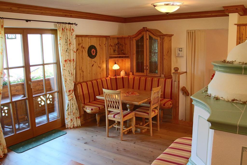 Ferienwohnung Schossleitner - Der Wohlfuehl-Ansitz Am Wolfgangsee Mit Weitblick Sankt Gilgen Quarto foto